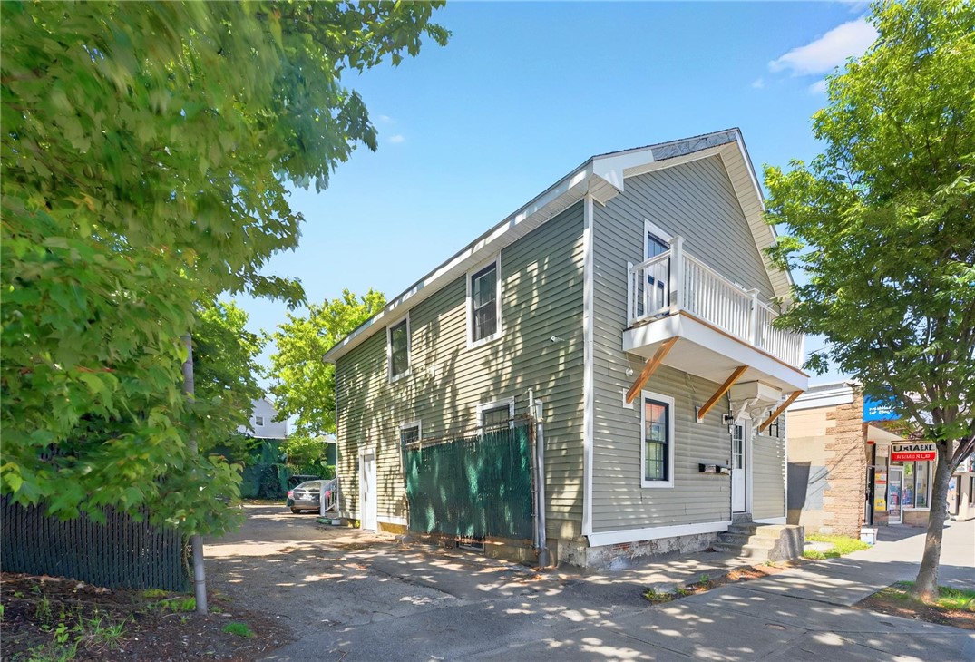848 Dexter Street