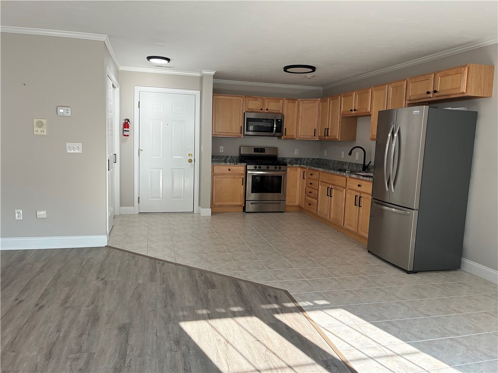 483 North Broadway Street 3b
