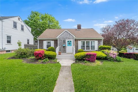 146 Bay View Avenue Bristol RI 02809