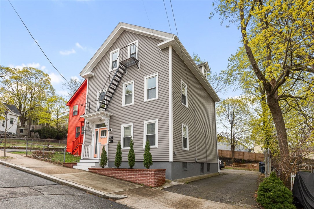 61 Grand View Street