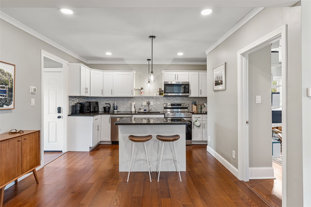 61 Grand View Street