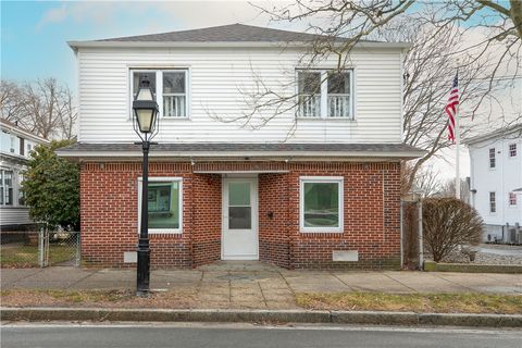 546 Main Street Warren RI 02885