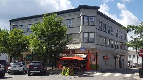 102 Broadway 2B 110 Newport RI 02840