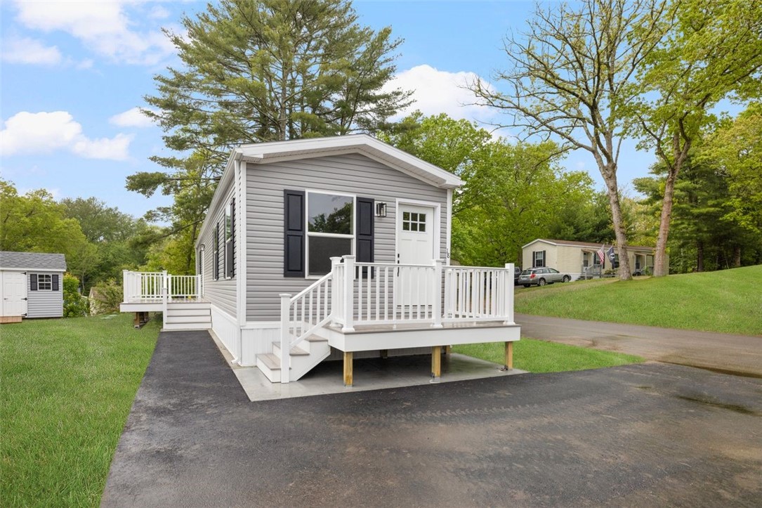 18 Toadstool Knoll Drive