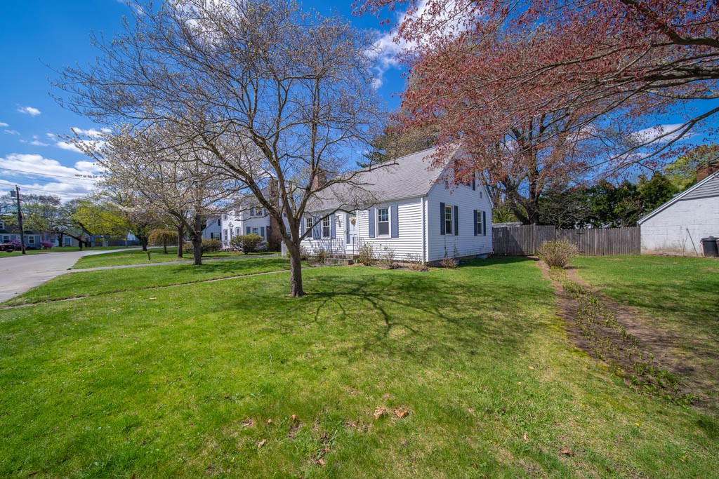 33 Pilgrim Drive