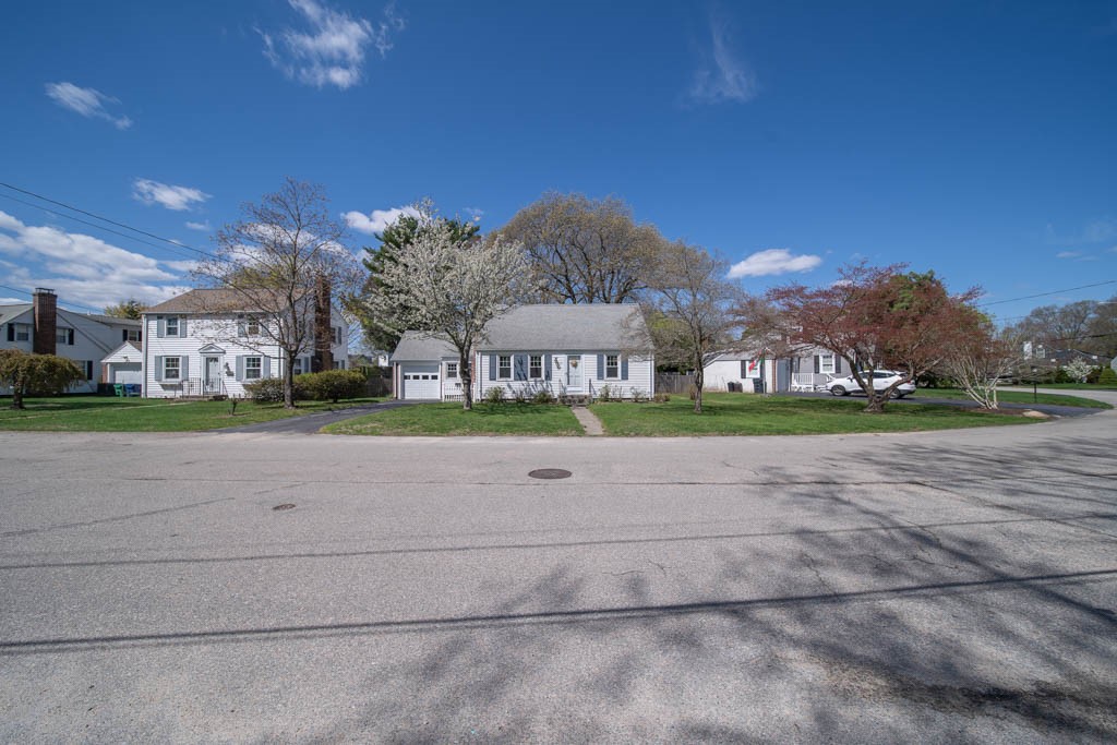 33 Pilgrim Drive