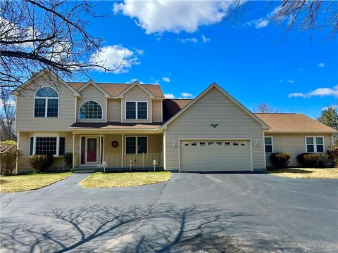 143 Trimtown Road 145 Scituate RI 02857