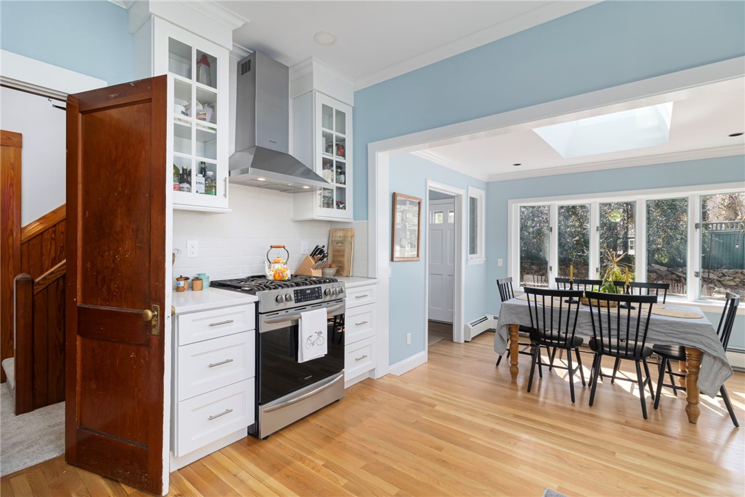 Warwick, Rhode Island, 02818, United States, 5 Bedrooms Bedrooms, ,4 BathroomsBathrooms,Residential,Active,2034279
