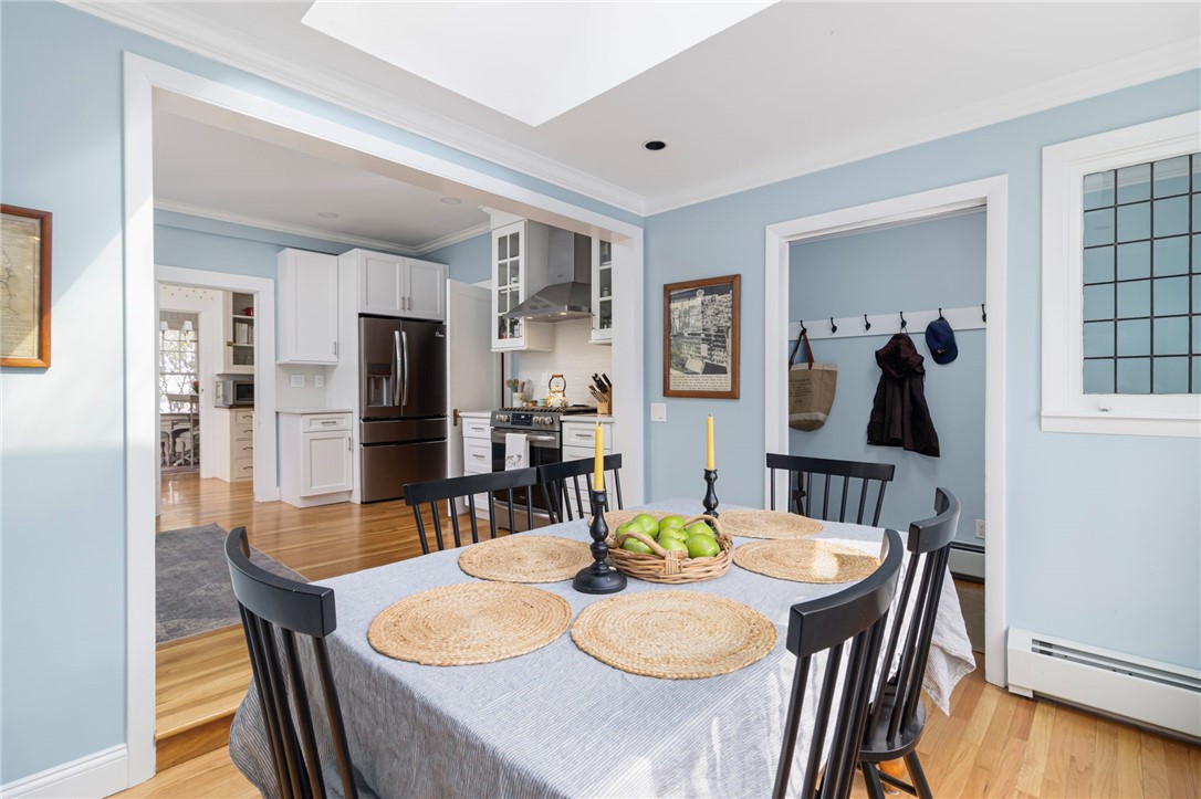 Warwick, Rhode Island, 02818, United States, 5 Bedrooms Bedrooms, ,4 BathroomsBathrooms,Residential,Active,2034279