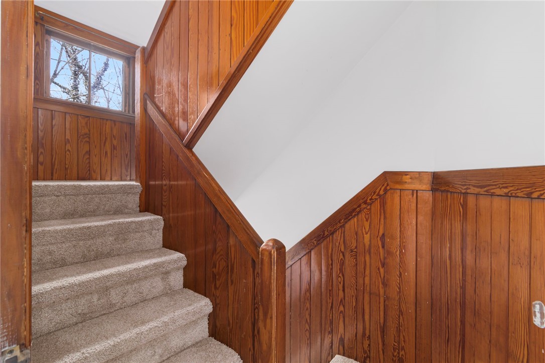 Warwick, Rhode Island, 02818, United States, 5 Bedrooms Bedrooms, ,4 BathroomsBathrooms,Residential,Active,2034279