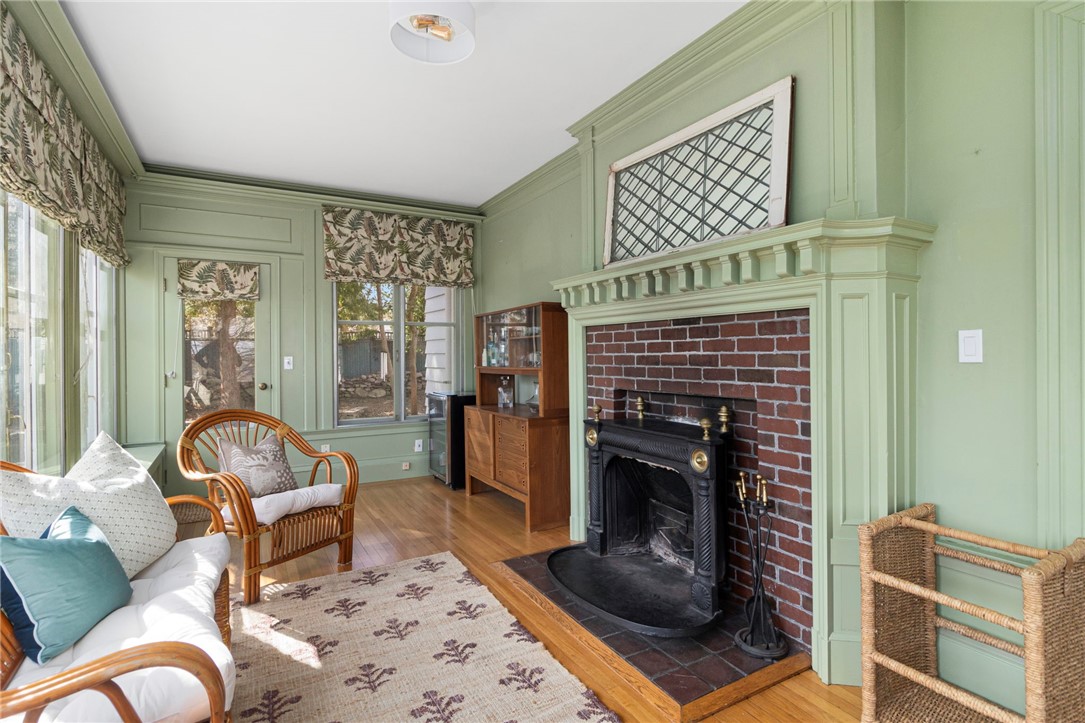 Warwick, Rhode Island, 02818, United States, 5 Bedrooms Bedrooms, ,4 BathroomsBathrooms,Residential,Active,2034279