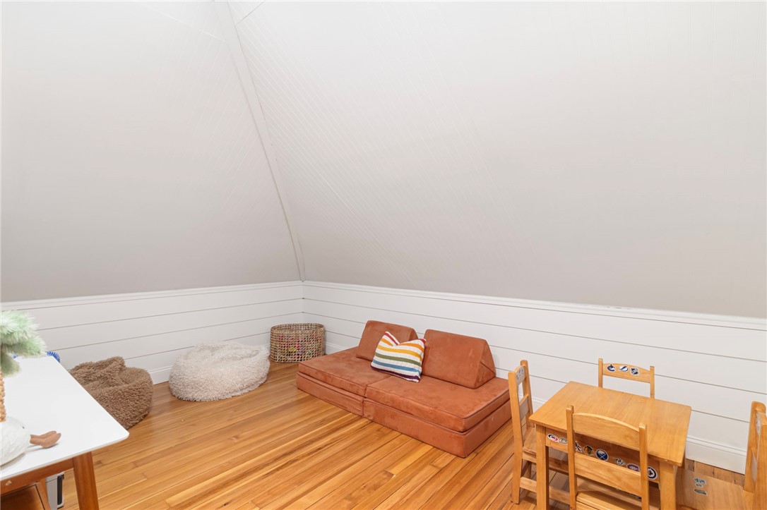 Warwick, Rhode Island, 02818, United States, 5 Bedrooms Bedrooms, ,4 BathroomsBathrooms,Residential,Active,2034279