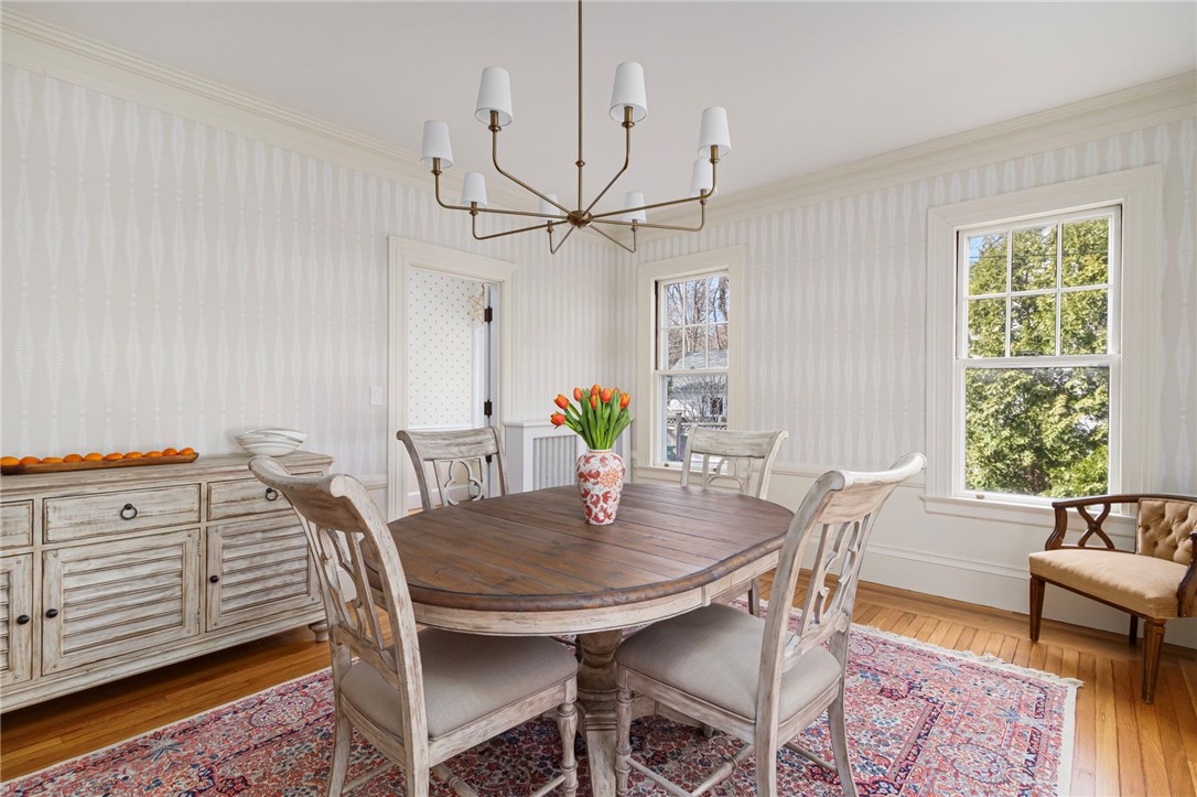 Warwick, Rhode Island, 02818, United States, 5 Bedrooms Bedrooms, ,4 BathroomsBathrooms,Residential,Active,2034279