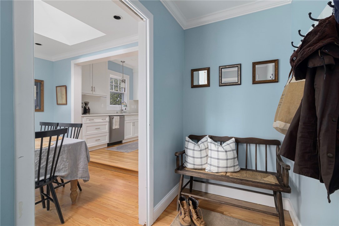 Warwick, Rhode Island, 02818, United States, 5 Bedrooms Bedrooms, ,4 BathroomsBathrooms,Residential,Active,2034279