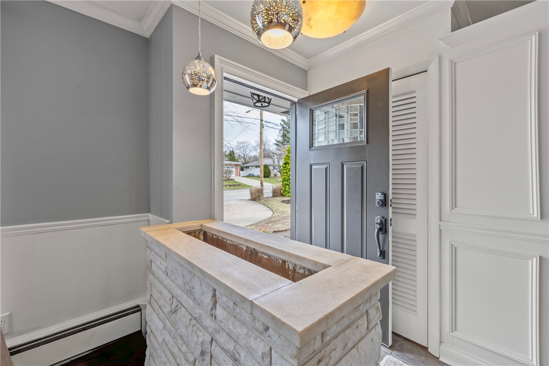 135 Meshanticut Valley Parkway