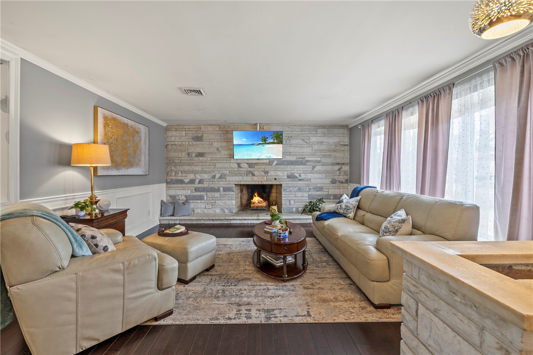 135 Meshanticut Valley Parkway