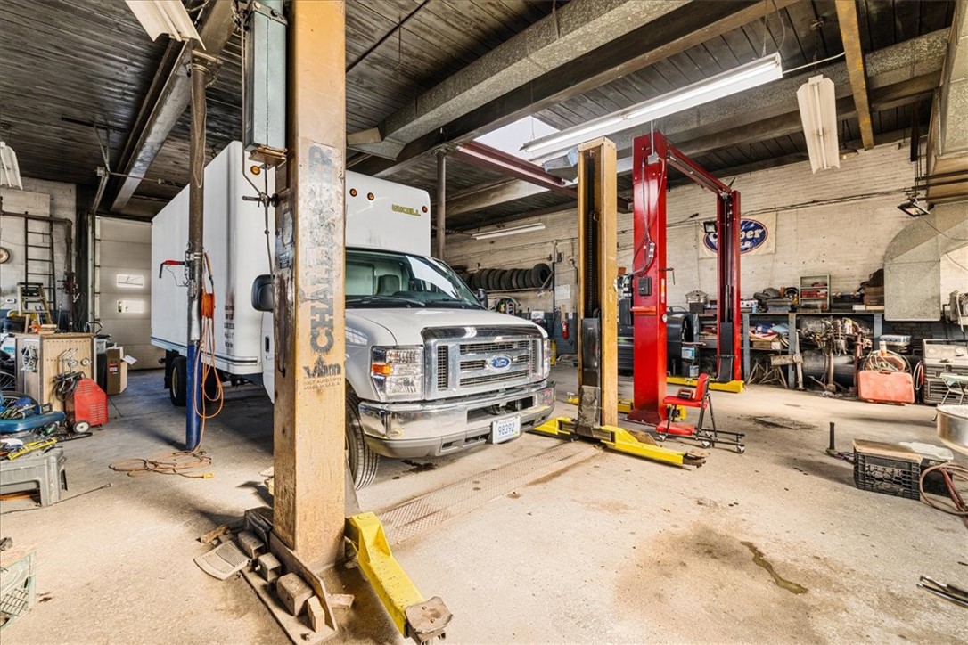 487 Washington Street