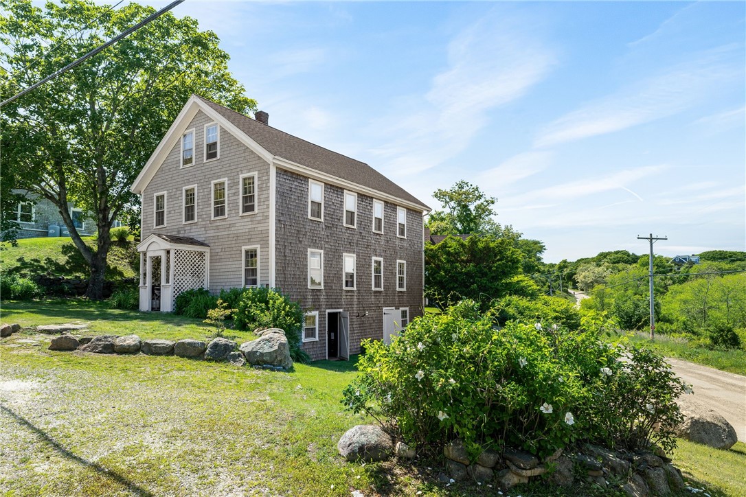 557 Center Road
