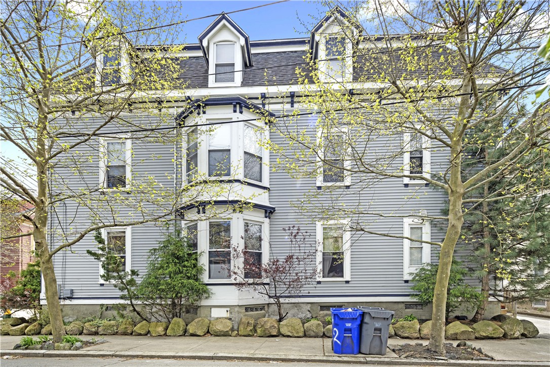 123 Vinton Street Street