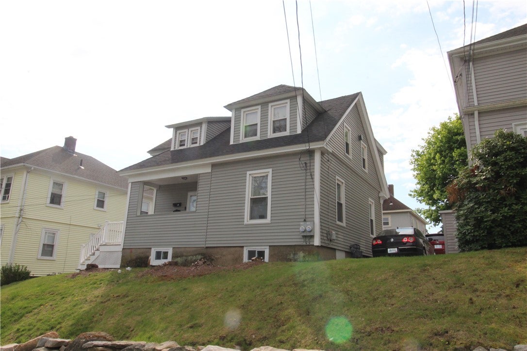 19 Angell Avenue 25