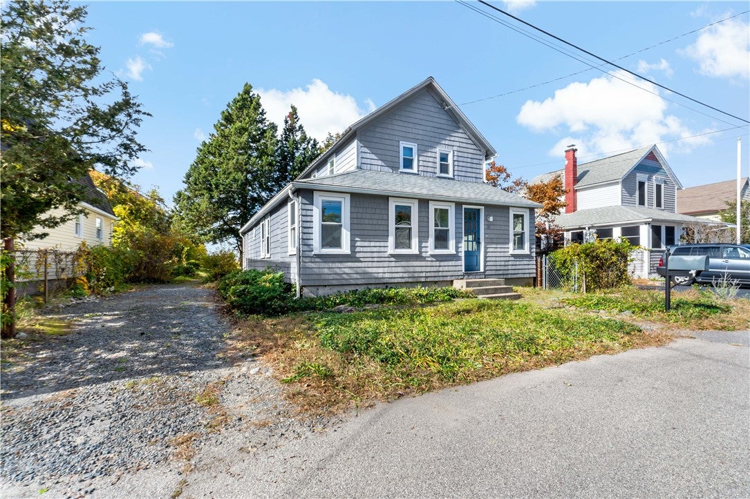 22 Blanding Avenue