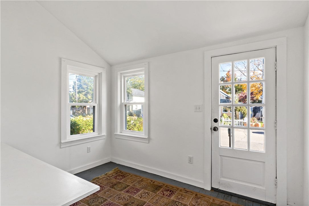 22 Blanding Avenue