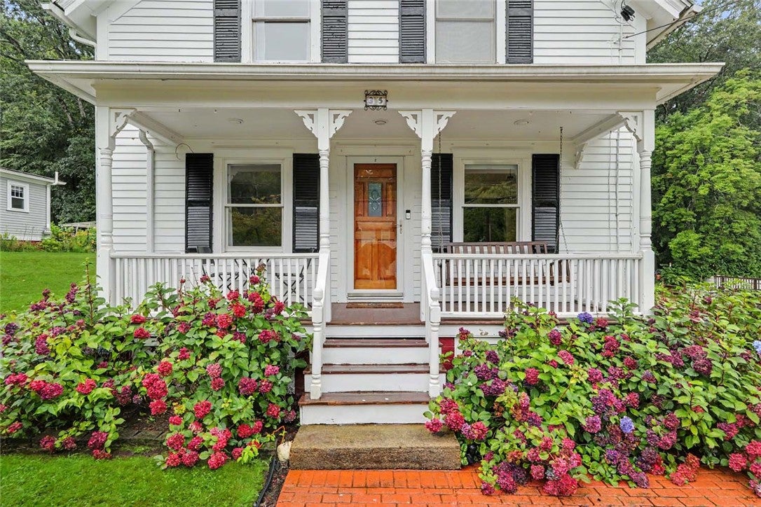 35 Cooper Hill Road
