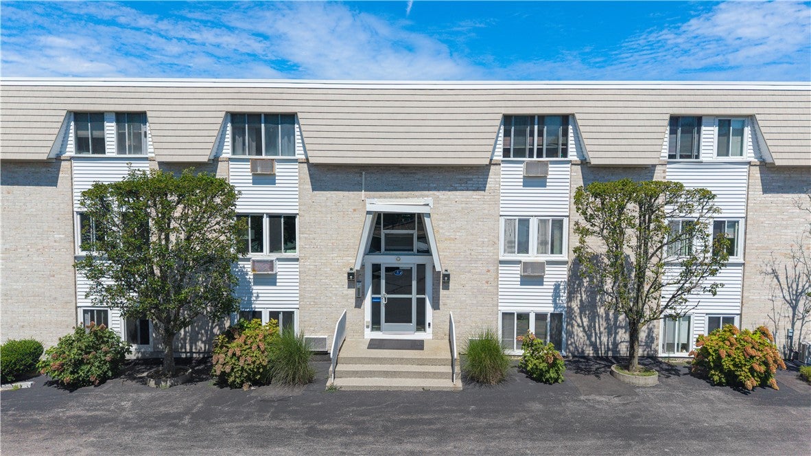 4430 Post Road E65
