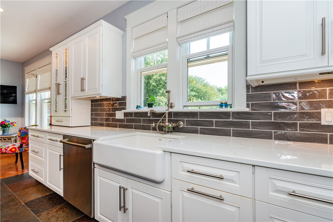 North Kingstown, Rhode Island 02852, United States, 4 Bedrooms Bedrooms, ,4 BathroomsBathrooms,Residential,Active,20522