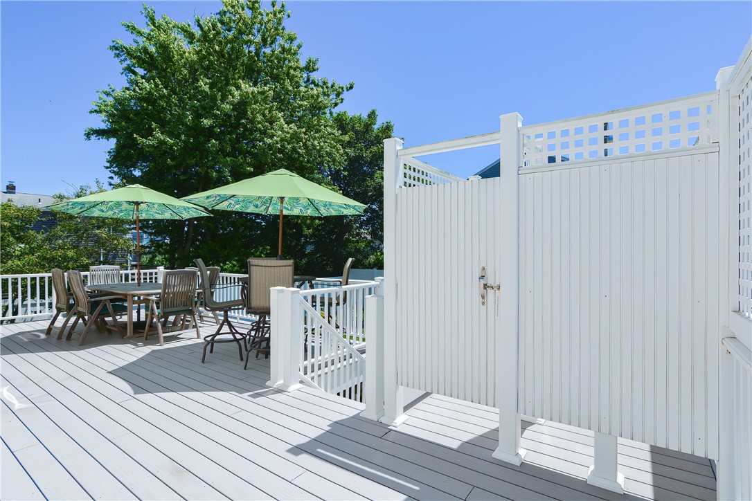 21 OAK Avenue