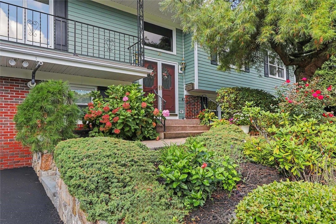 14 Sweet Hill Drive