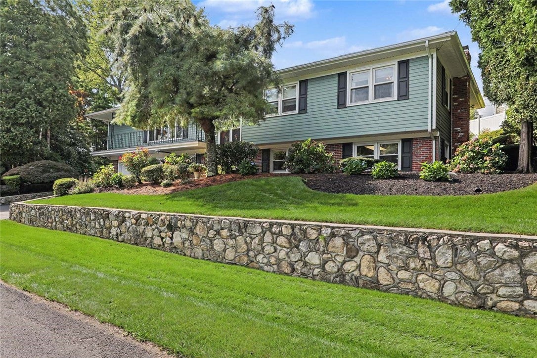 14 Sweet Hill Drive