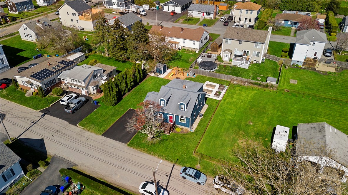 9 Mason Avenue