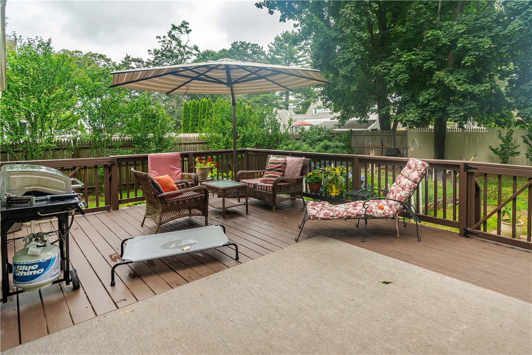 Warwick, Rhode Island 02886, United States, 3 Bedrooms Bedrooms, ,3 BathroomsBathrooms,Residential,Active,166854