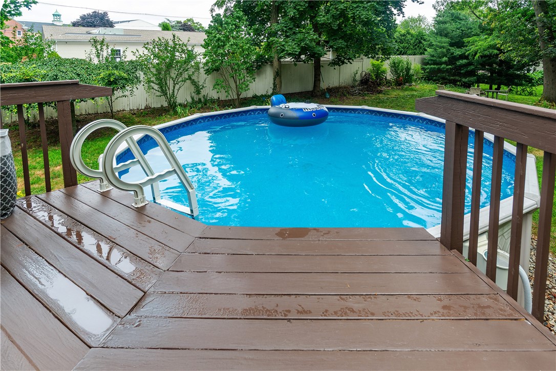 Warwick, Rhode Island 02886, United States, 3 Bedrooms Bedrooms, ,3 BathroomsBathrooms,Residential,Active,166854