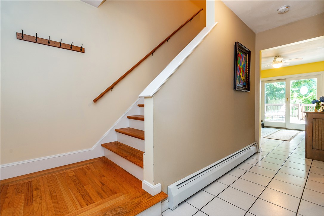 Warwick, Rhode Island 02886, United States, 3 Bedrooms Bedrooms, ,3 BathroomsBathrooms,Residential,Active,166854