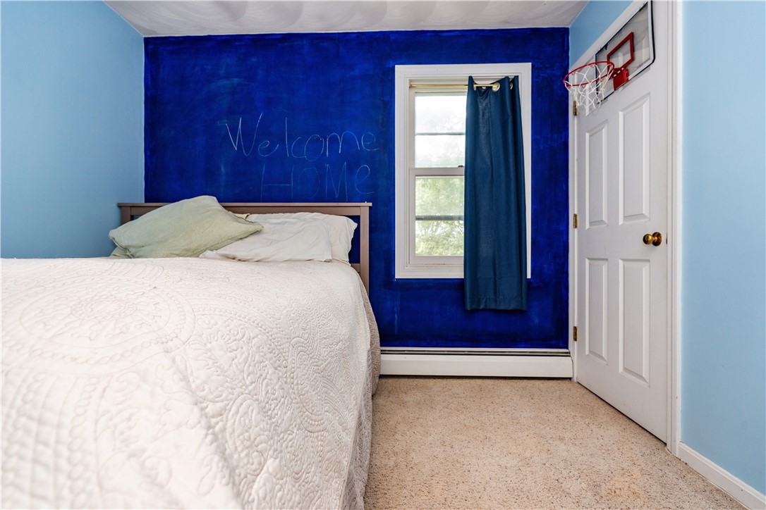 Warwick, Rhode Island 02886, United States, 3 Bedrooms Bedrooms, ,3 BathroomsBathrooms,Residential,Active,166854