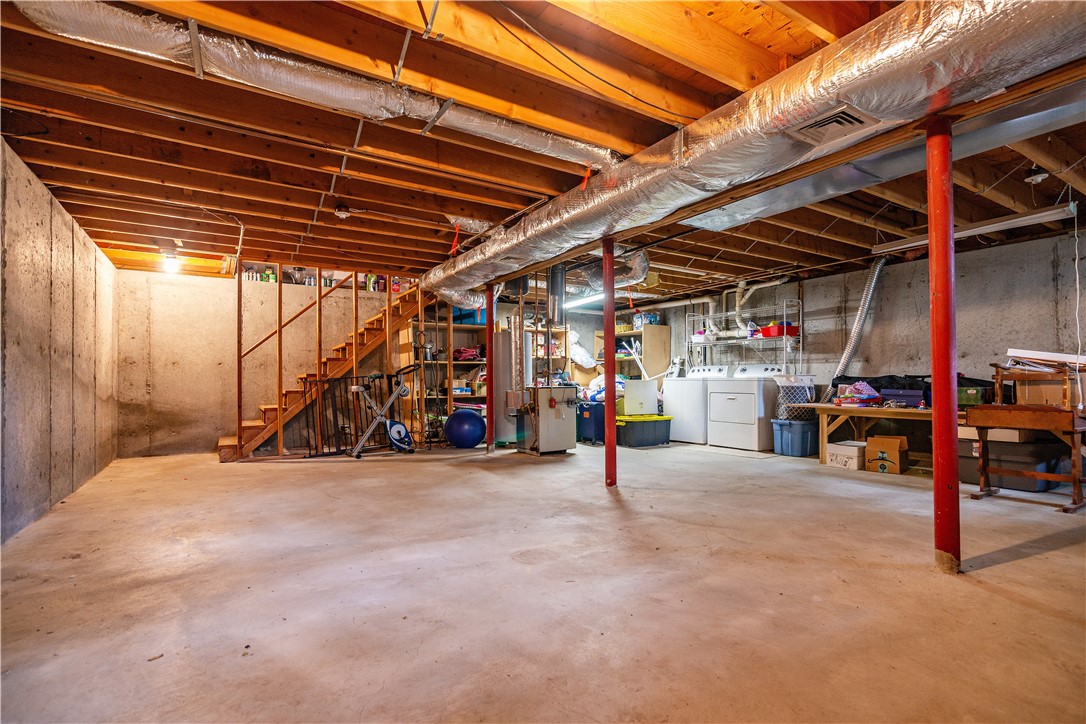 Warwick, Rhode Island 02886, United States, 3 Bedrooms Bedrooms, ,3 BathroomsBathrooms,Residential,Active,166854