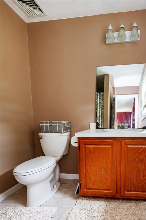 Warwick, Rhode Island 02886, United States, 3 Bedrooms Bedrooms, ,3 BathroomsBathrooms,Residential,Active,166854