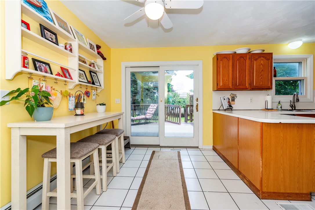 Warwick, Rhode Island 02886, United States, 3 Bedrooms Bedrooms, ,3 BathroomsBathrooms,Residential,Active,166854