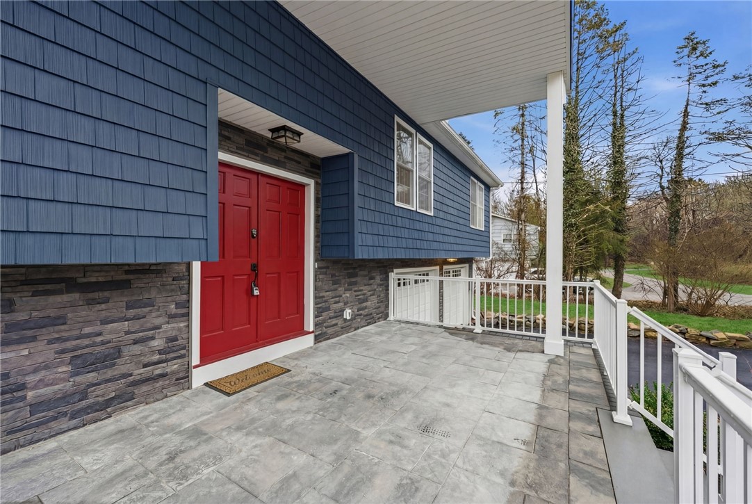 4 Shore Road