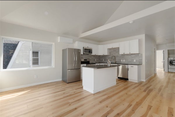 460 SMITHFIELD AVE # 3, PAWTUCKET, RI 02860 - Image 66223bc4aae4e3463b99df2f0caec29f/190666258
