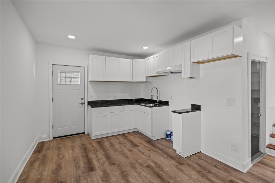 10 Barber Avenue