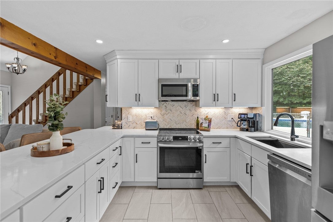 20 Oakridge Drive