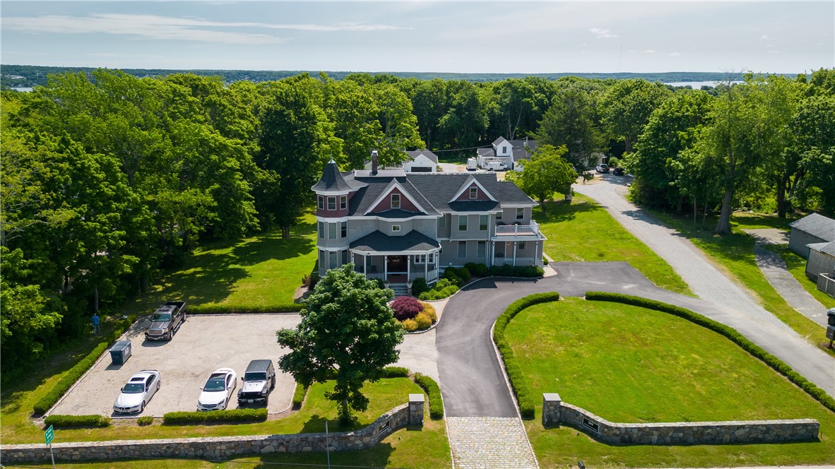 567 Bristol Ferry Road 3