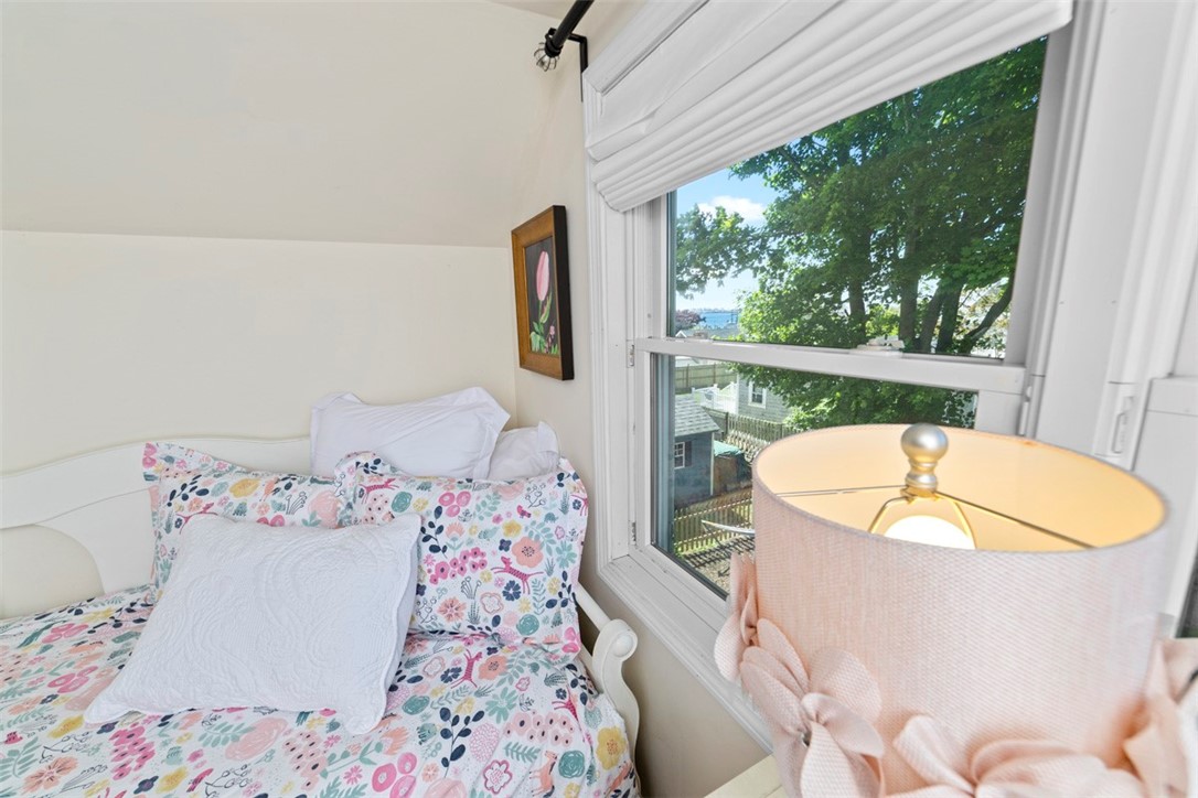 South Kingstown, Rhode Island 02879, United States, 1 Bedroom Bedrooms, ,1 BathroomBathrooms,Residential,Active,145982