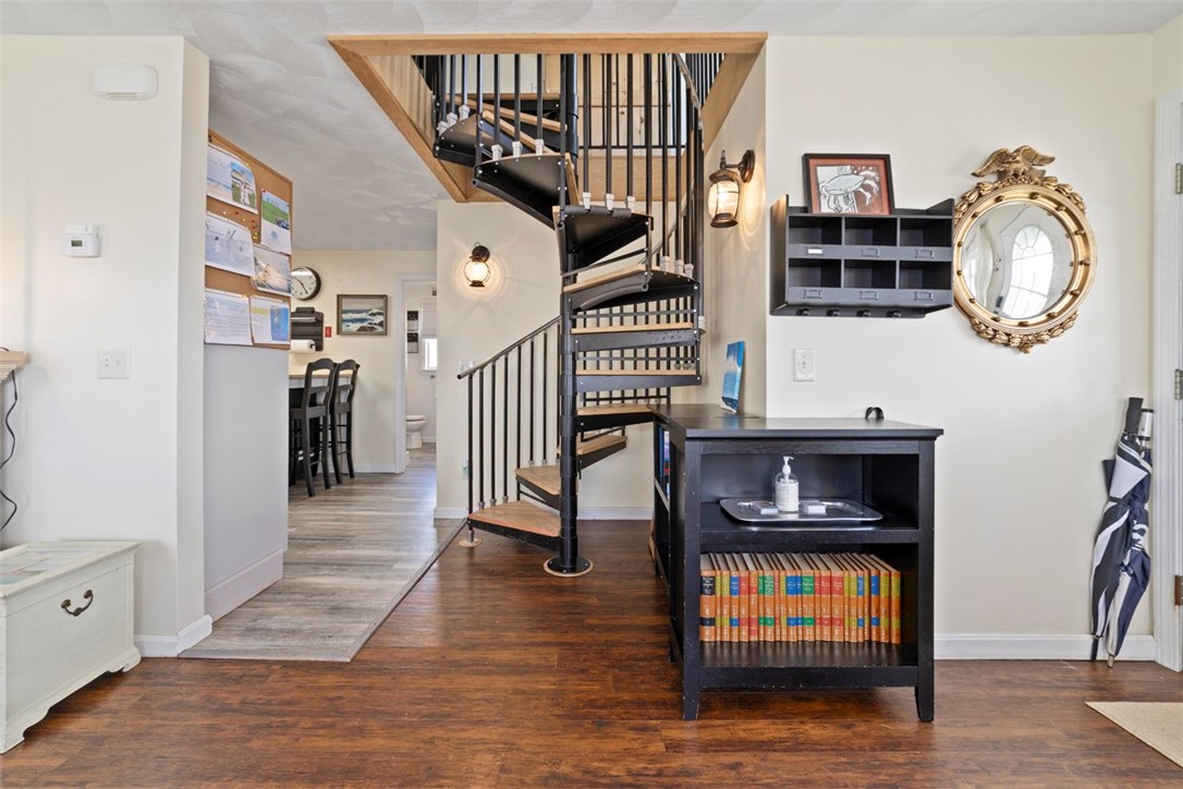 South Kingstown, Rhode Island 02879, United States, 1 Bedroom Bedrooms, ,1 BathroomBathrooms,Residential,Active,145982