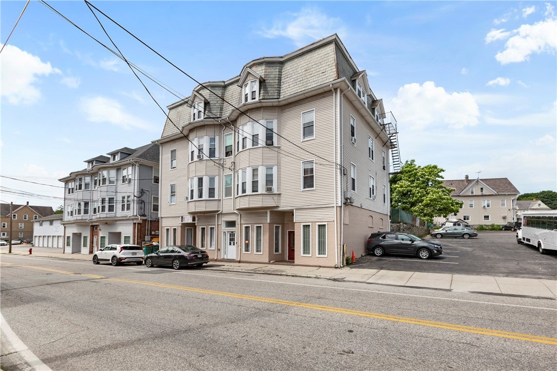 584 N North Main Street