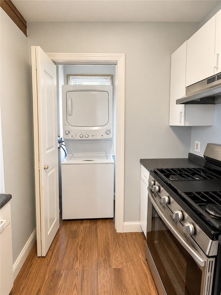 374 Maple Avenue 1