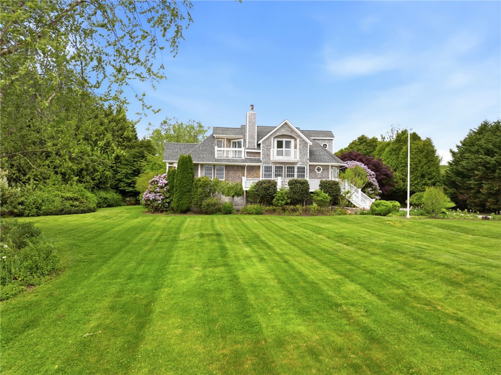 112 West Willow Lane